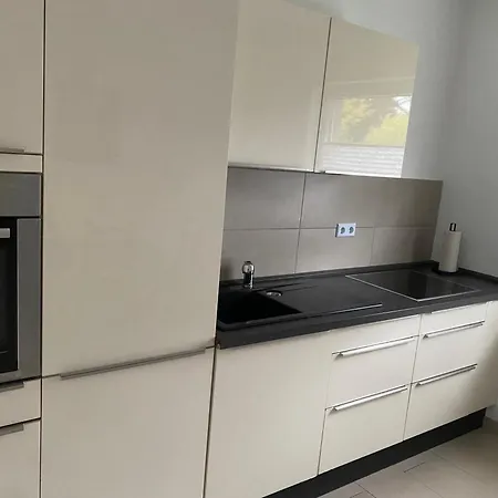 Schoene Wohnung, Stadtnah & Campusnaehe 赫尔福德